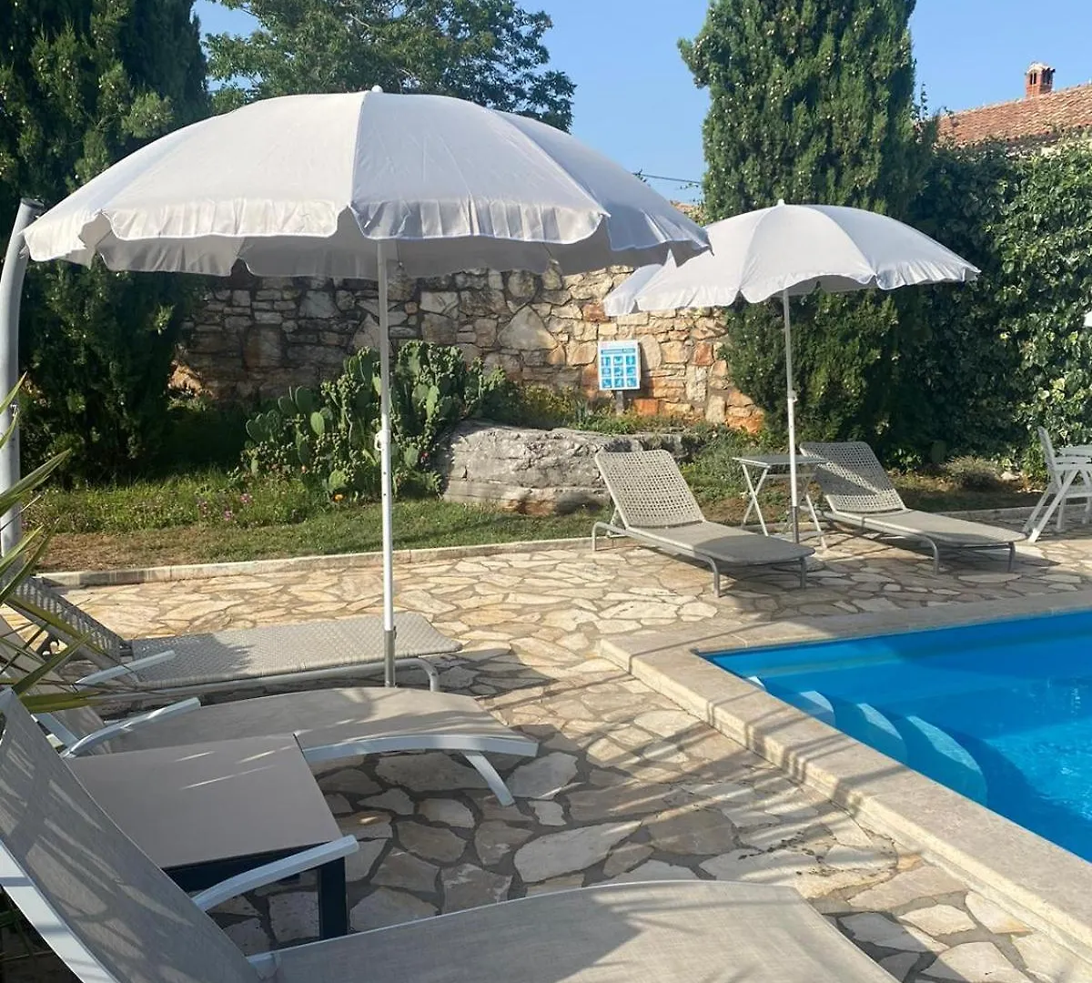 Bed and Breakfast Domos Selene Casa Luna Tinjan